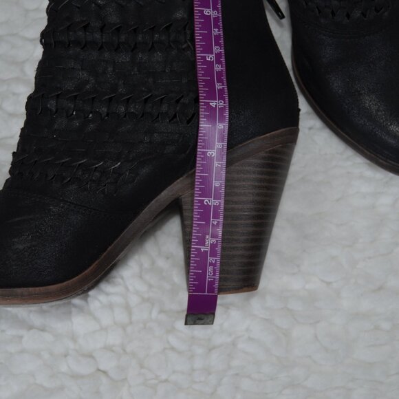 Fergalicious Black woven ankle booties, "wanderer" block heel boots 8.5 - Picture 12 of 13